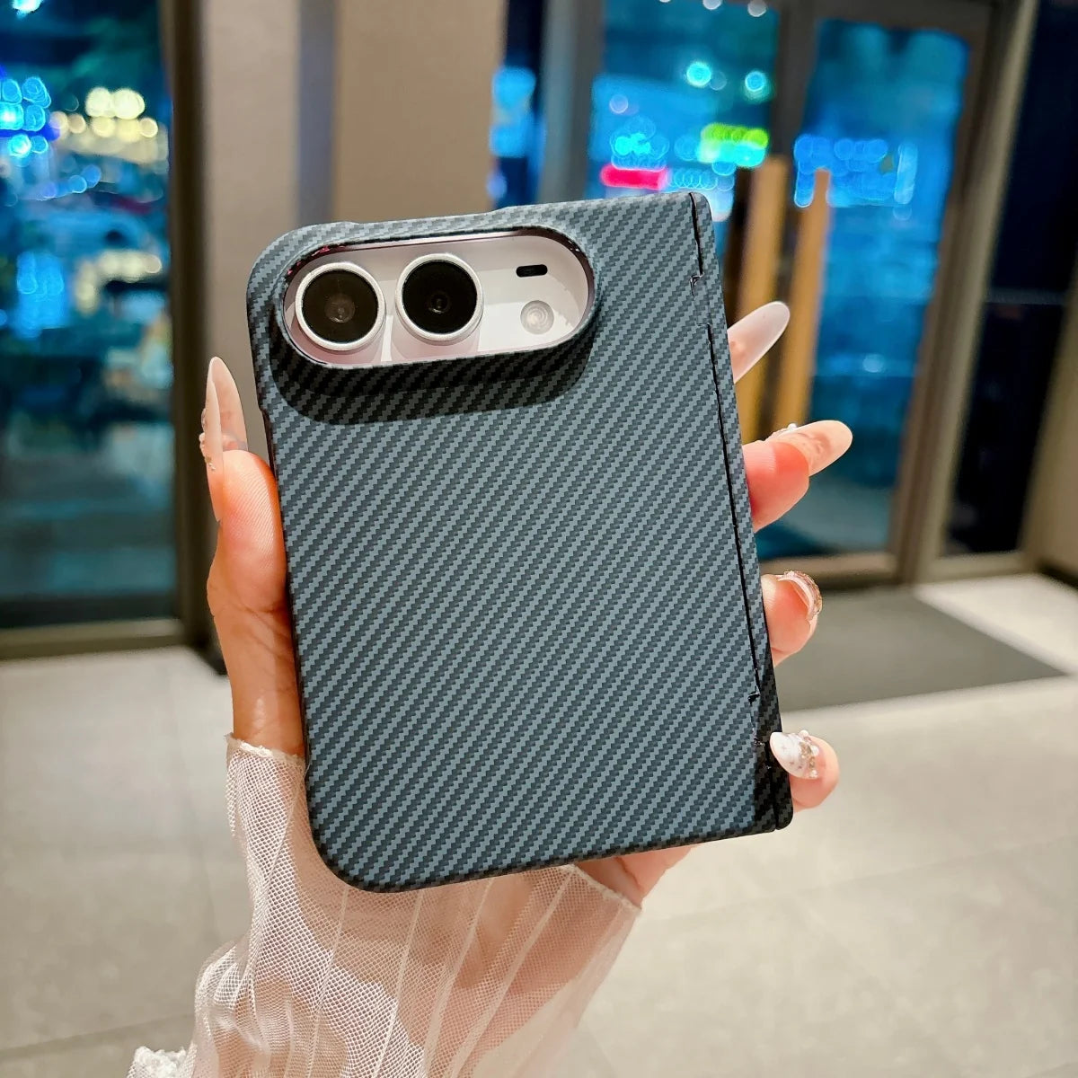 Carbon Fiber Magnetic Phone Case for iPhone Duo – MagSafe Compatible, Hinge Protection