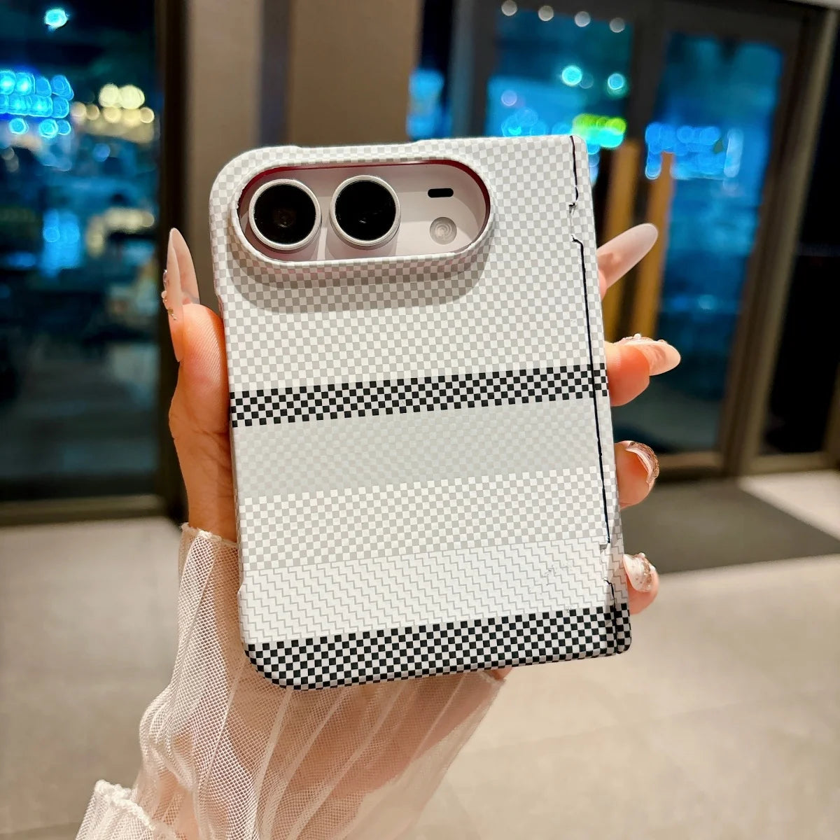 Carbon Fiber Magnetic Phone Case for iPhone Duo – MagSafe Compatible, Hinge Protection